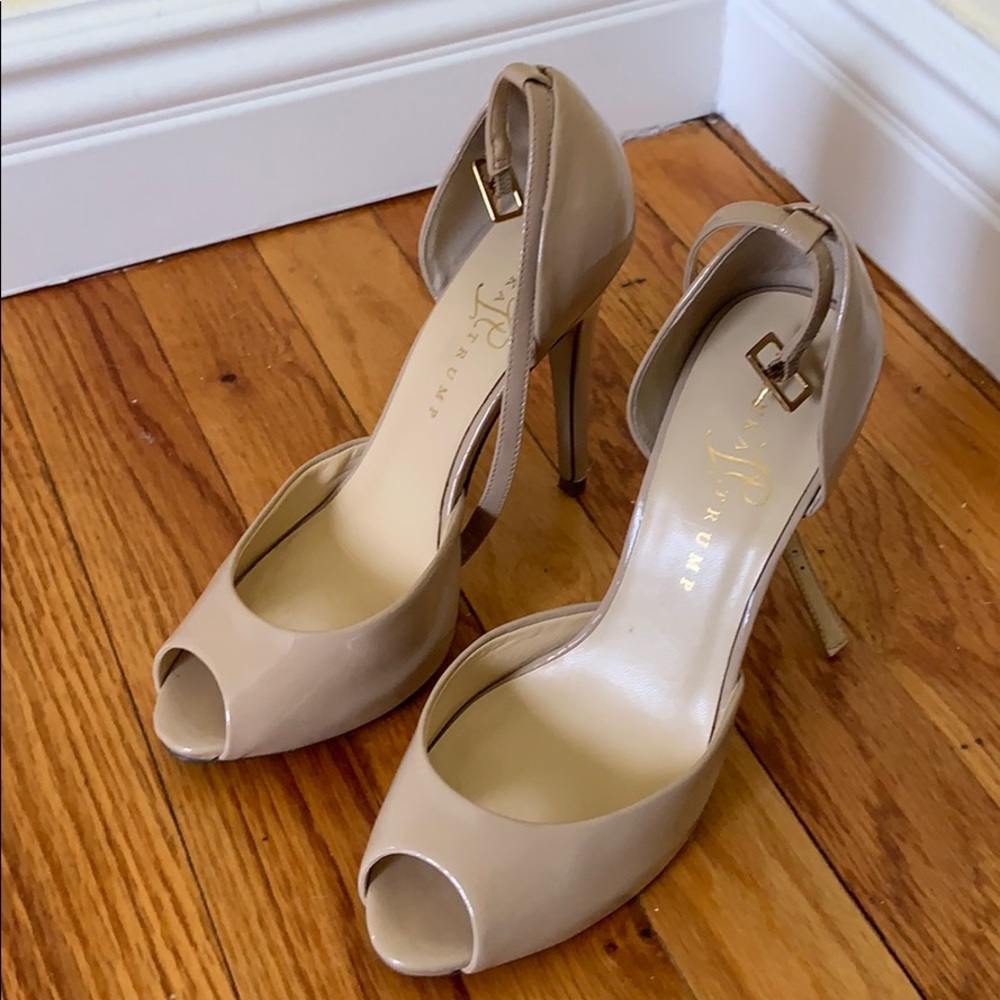 Ivanka Trump Nude shoe with ankle strap